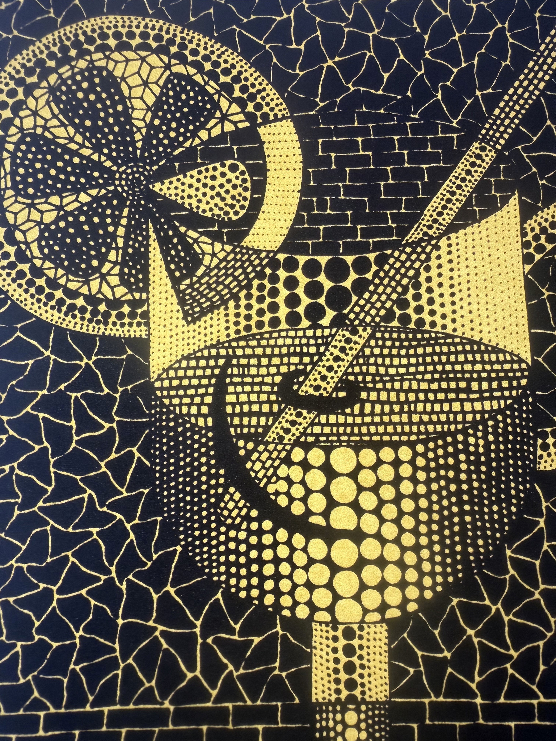 Detail in raking light: the glass, lemon slice and straw